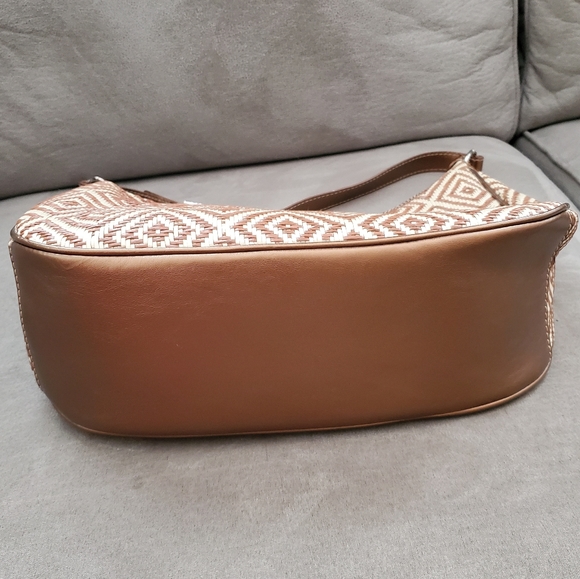 The SAK woven straw shoulder purse - Picture 10 of 13